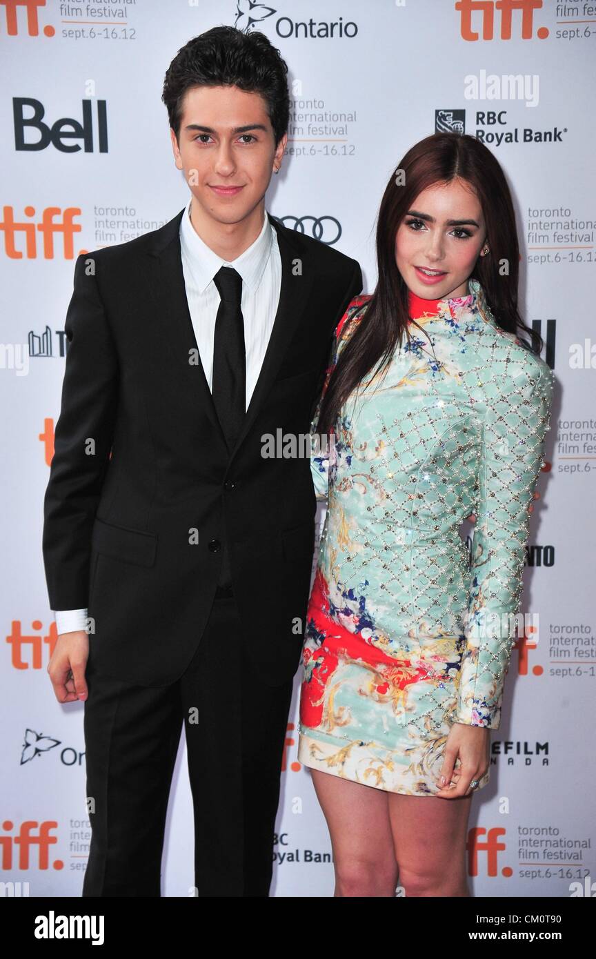 Nat Wolff And Lily Collins High Resolution Stock Photography And Images Alamy