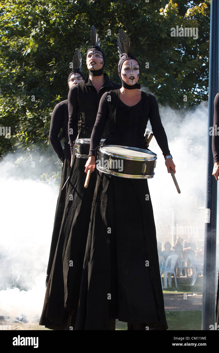 Stilt walking drummers hires stock photography and images Alamy