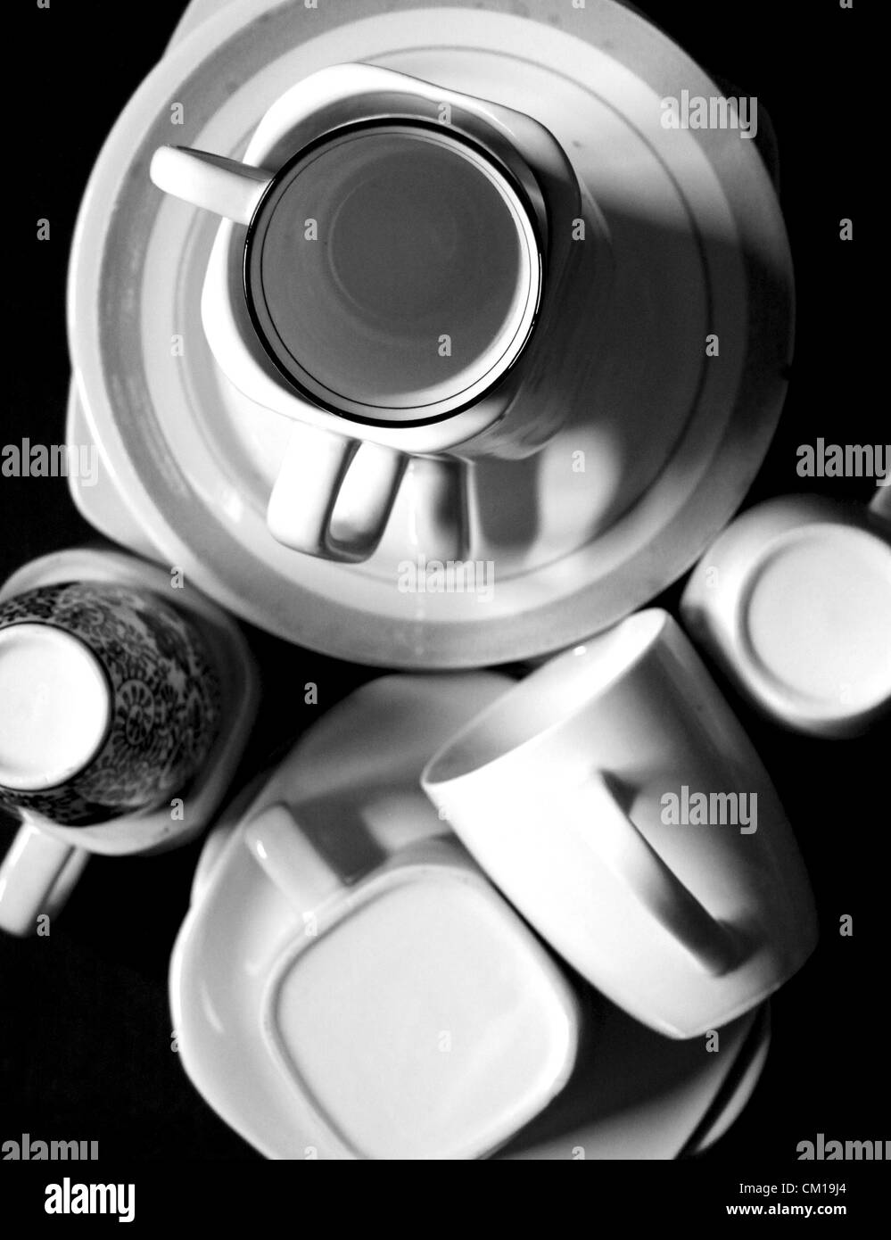 Plates cups Black and White Stock Photos & Images Alamy