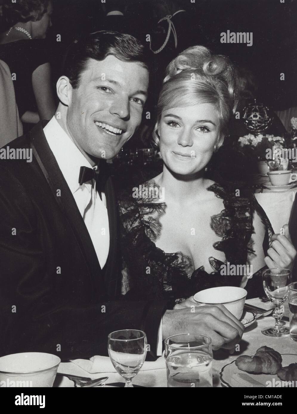 RICHARD CHAMBERLAIN Yvette Mimieux.Supplied by Photos, inc.(Credit Image:  Â© Supplied By Globe Photos, Inc/Globe Photos/ZUMAPRESS.com Stock Photo -  Alamy, image size:996x1390