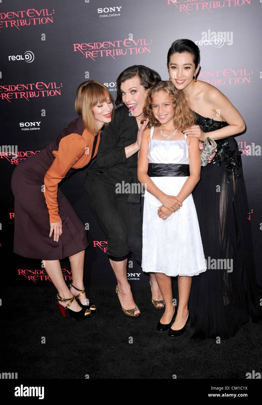 Los Angeles, USA. 12th September 2012. Sienna Guillory, Milla Jovovich, Li Bingbing, Aryana Engineer at arrivals for RESIDENT EVIL: RETRIBUTION Premiere, Regal Cinemas L.A. Live, Los Angeles, CA September 12, 2012. Photo By: Elizabeth Goodenough/Everett Collection Stock Photo