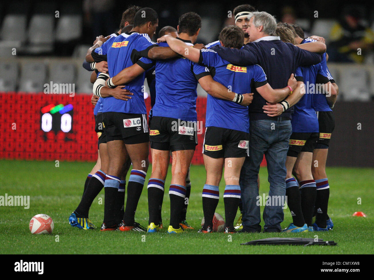 DURBAN, SOUTH AFRICA - SEPTEMBER 15, Backline Coach Robbie Fleck chats ...