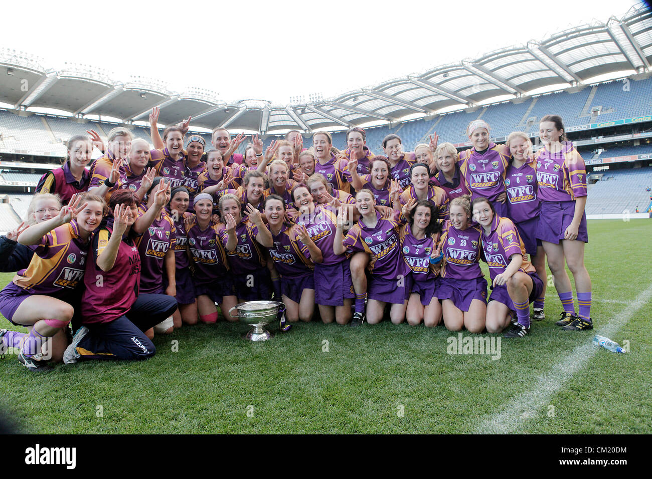 REPRO FREE - 16 September 2012 - Wexford win there 3rd all ireland back to back at Croke Park,  DUBLIN- Ireland - Wexford's fans getting the makeup before todays final.  All-Ireland Senior Camogie Championship Final in association with RTE Sport,Wexford v Cork. Photo Michael Cullen/irishphoto.org Stock Photo