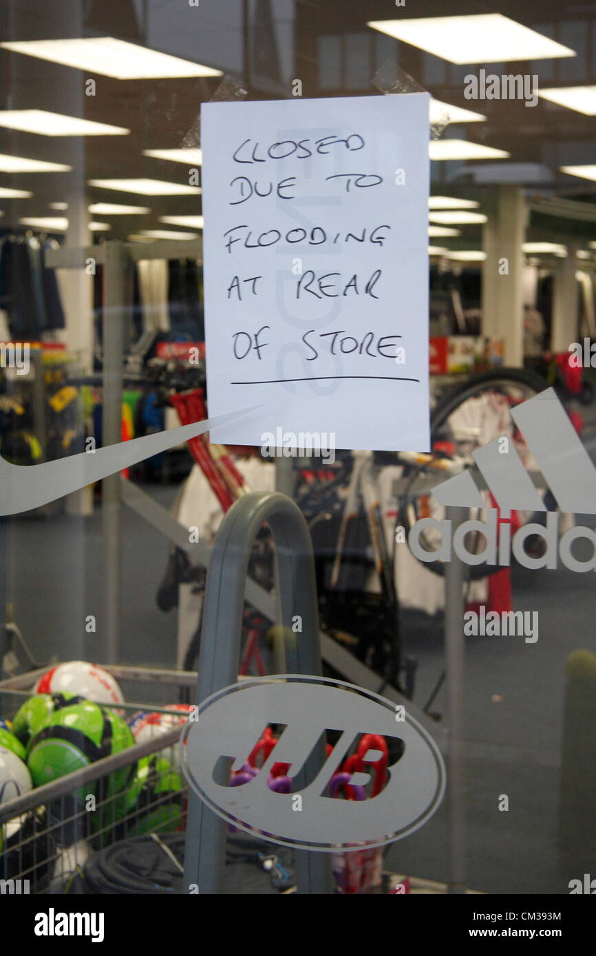 Jjb sports store and closed hires stock photography and images Alamy