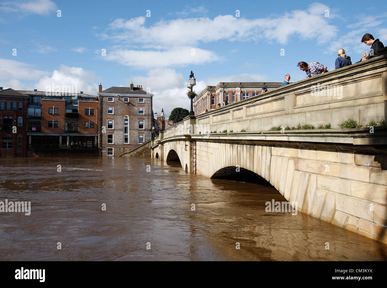THE OUSE BRIDGE AS THE RIVER R CITY OF YORK CITY OF YORK NORTH YORKSHIRE ENGLAND 27 September 2012 Stock Photo