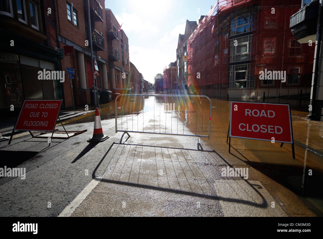 ONE OF MANY FLOODED ROADS CLOS CITY OF YORK CITY OF YORK NORTH YORKSHIRE ENGLAND 27 September 2012 Stock Photo