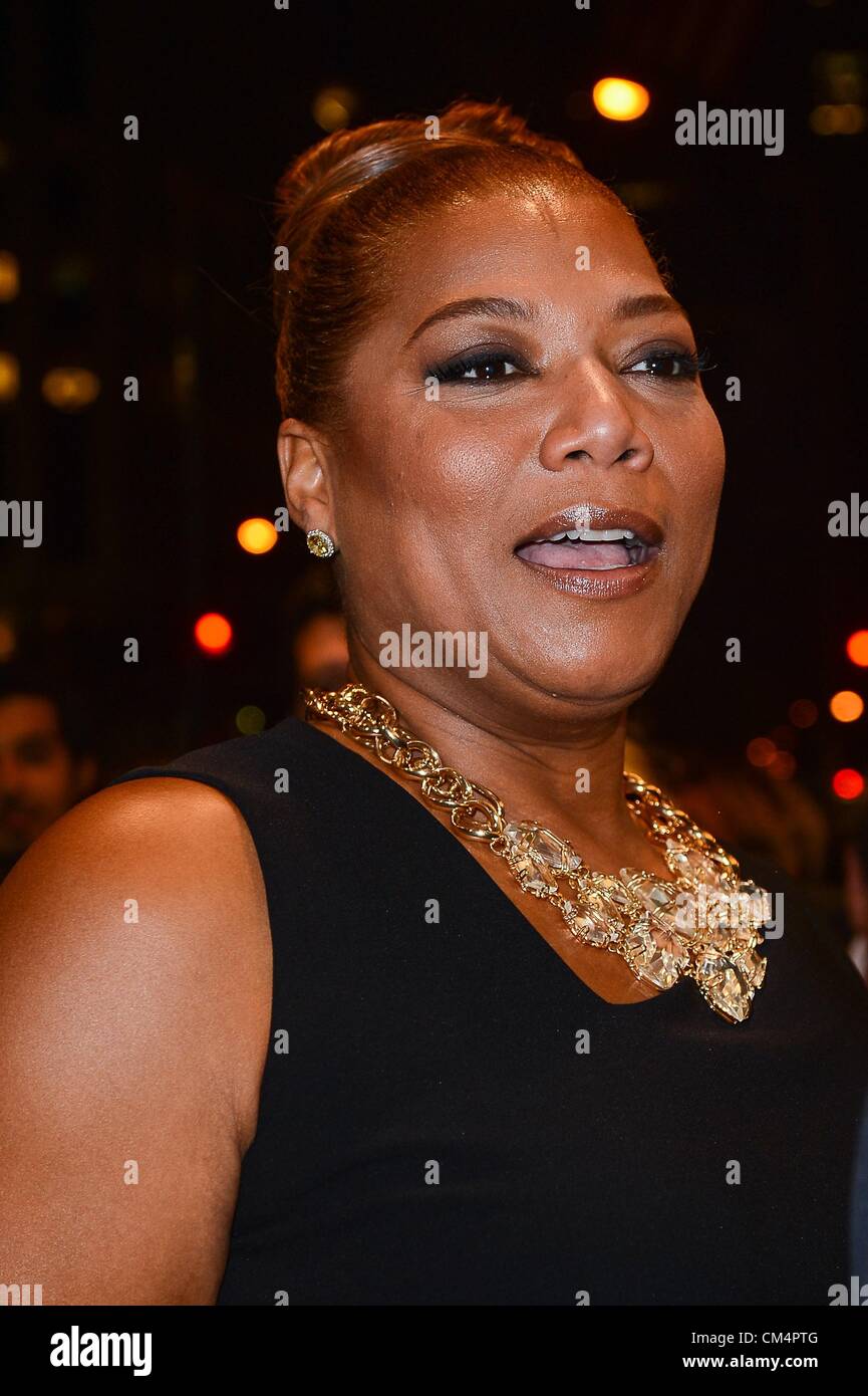 New York, USA. 3rd October 2012. Queen Latifah at arrivals for STEEL MAGNOLIAS New York Premiere, Paris Theatre, New York, NY October 3, 2012. Photo By: Ray Tamarra/Everett Collection Stock Photo