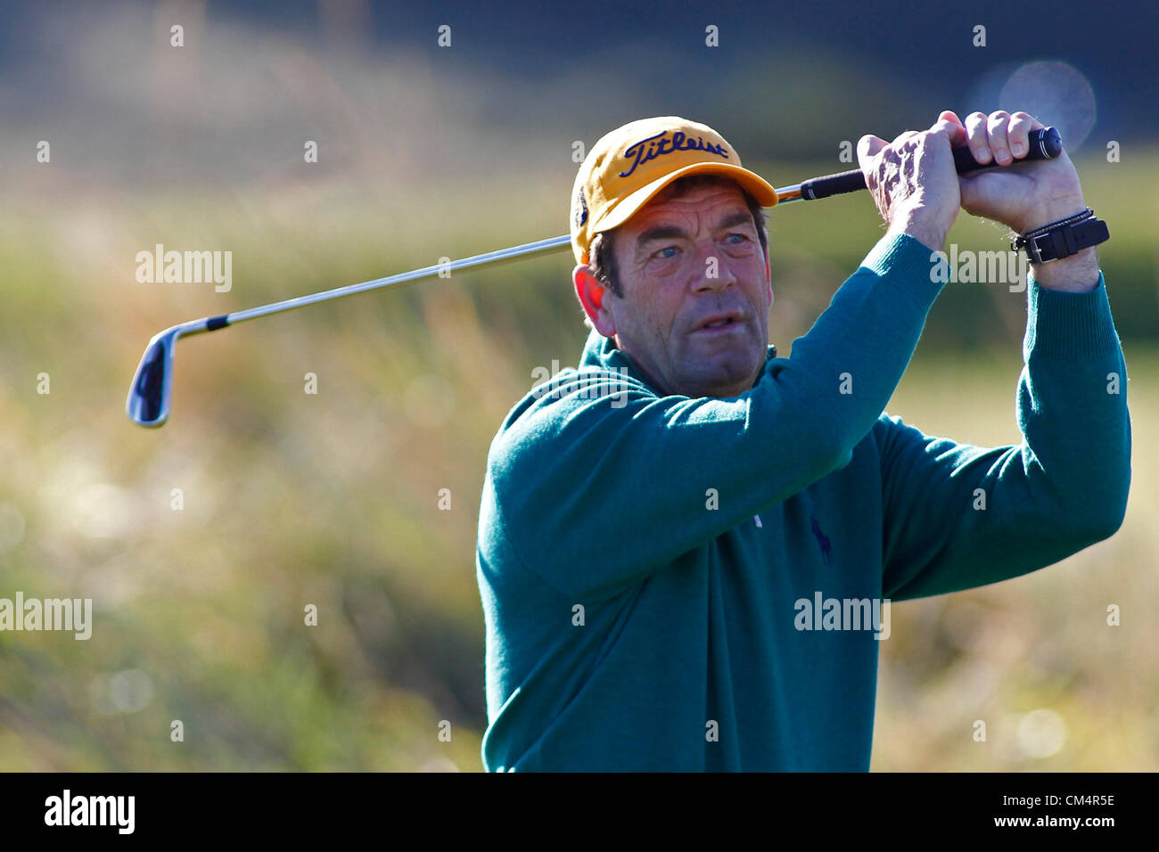 Carnoustie Golf Course, Scotland, UK. 04 October 2012. US Singer Huey Lewis  competing in The European Tour Alfred Dunhill Links Championship Golf  Tournament, played on the Carnoustie Golf Course. Mandatory credit: Mitchell