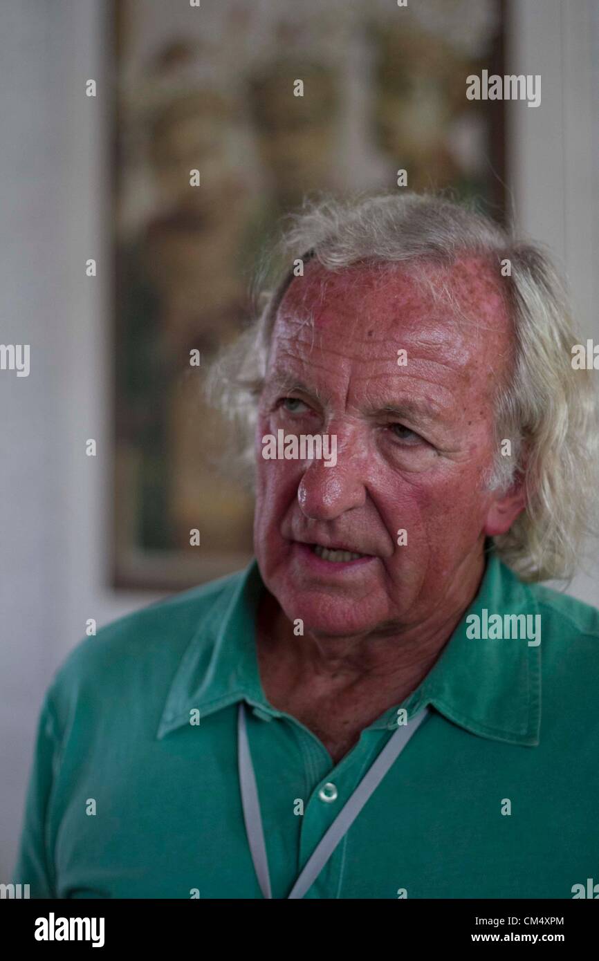 BALI, INDONESIA, 5th October, 2012. A Filmaker and  London-based Australian journalist , John Richard Pilger gestures as he talks in Ubud Writers and Readers Festival in Ubud, Bali, Indonesia on Friday, 5 October, 2012. Stock Photo