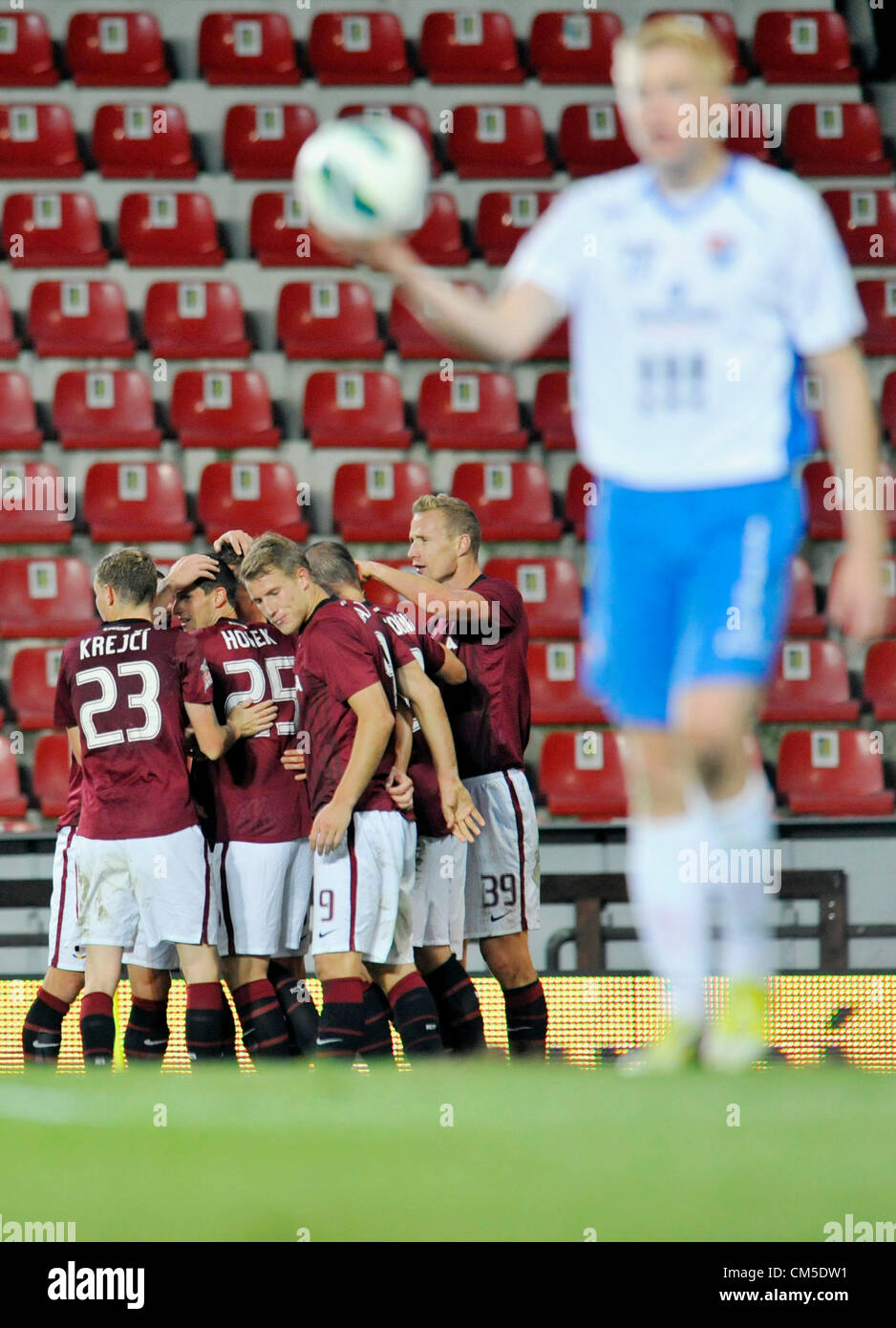 AC Sparta Praha] Sparta Praha beats Slavia Praha 3-2 in the Prague Derby to  go 5 points clear at the top of the table (with only 3 matches to go) :  r/soccer