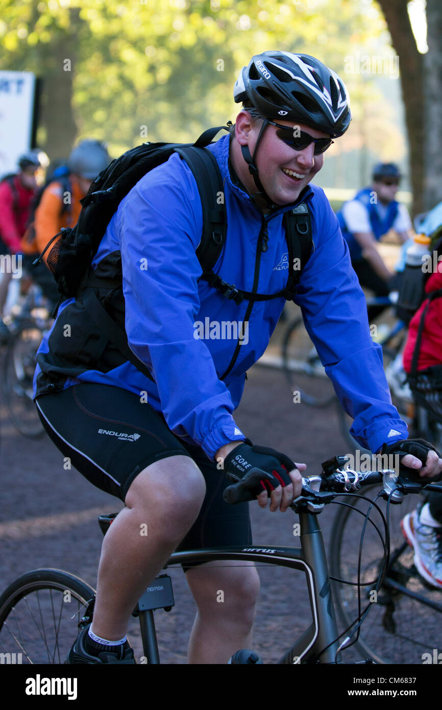 Princes Trust Palace To Palace Bike Ride High Resolution Stock Photography and Images Alamy Princes Trust Palace To Palace Bike Ride High Resolution Stock Photography and Images Alamy