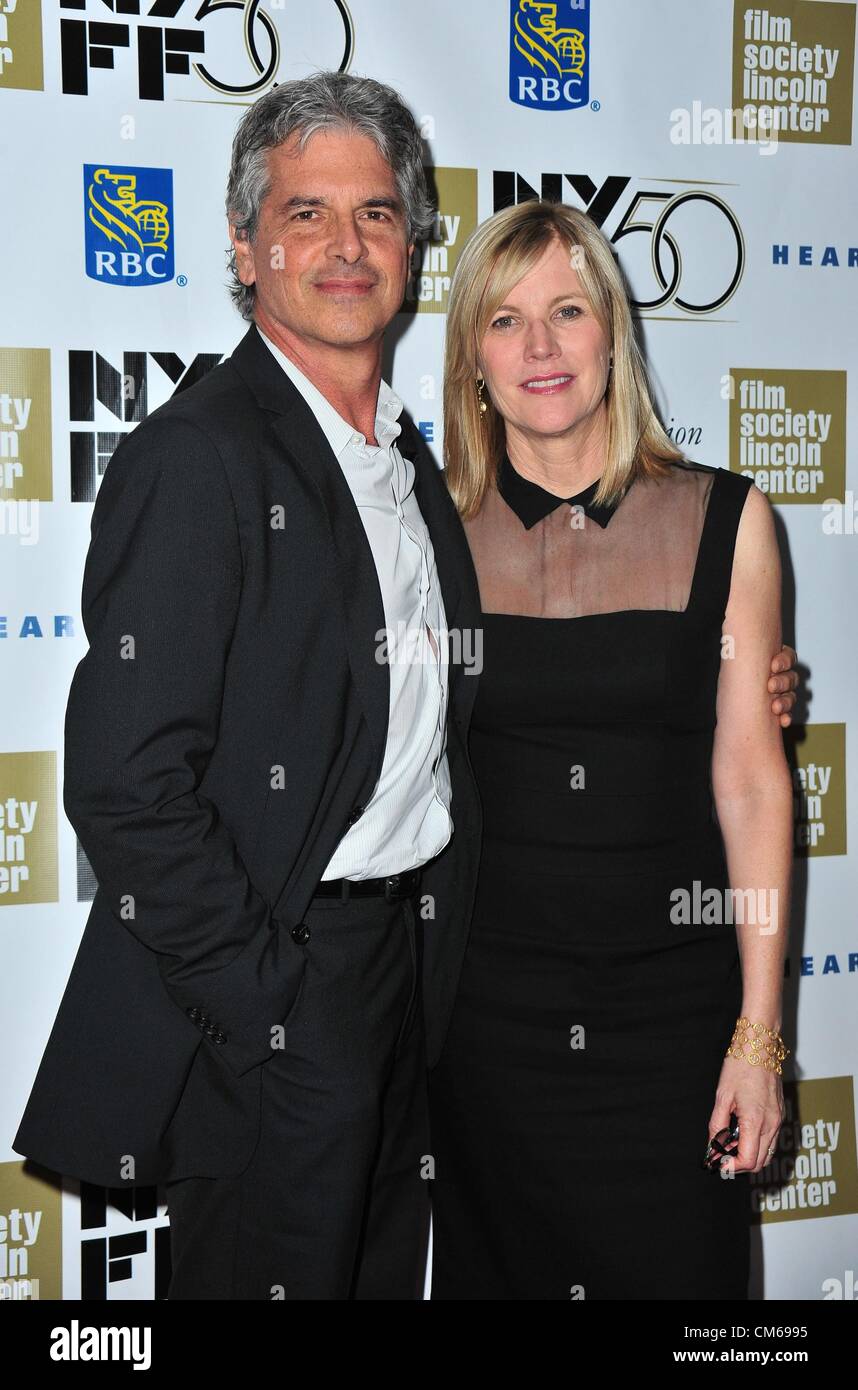 Walter Parkes, Laurie MacDonald at arrivals for FLIGHT Premiere at 2012 NEW YORK FILM FESTIVAL Closing Night Gala, Alice Tully Hall at Lincoln Center, New York, NY October 14, 2012. Photo By: Gregorio T. Binuya/Everett Collection/Alamy live news. USA.  Stock Photo