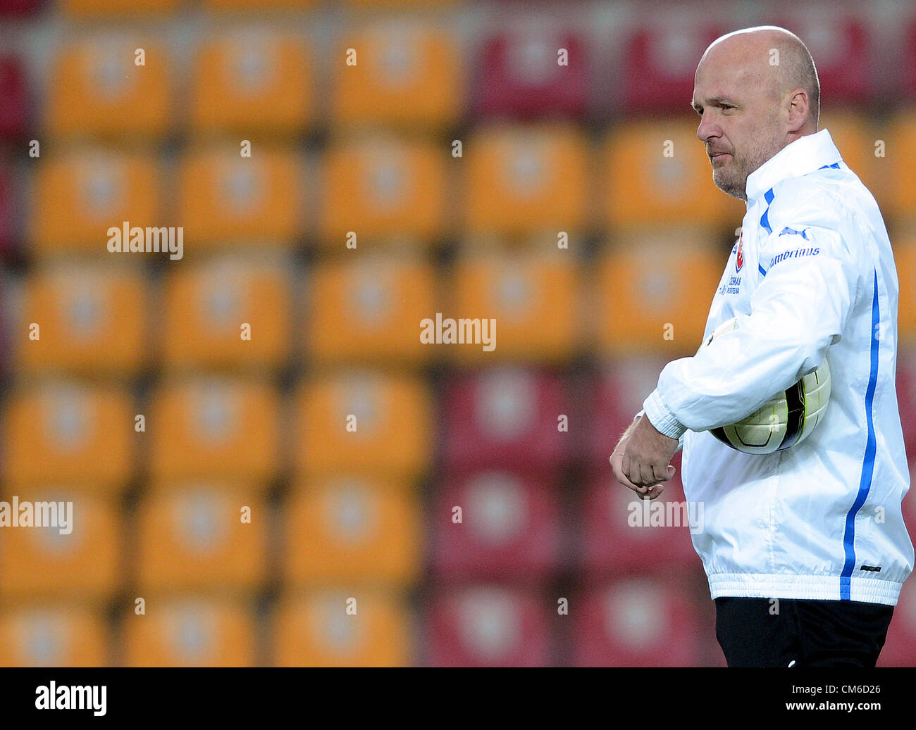 Stunning Czech Coach Brushes Off Pressure Of 20-year World Cup Absence Photo in HD Stunning Czech Coach Brushes Off Pressure Of 20-year World Cup Absence Photo in HD