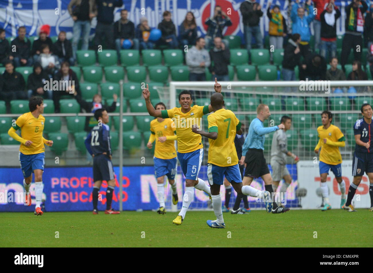 Paulinho (BRA), OCTOBER 16, 2012 - Football /Soccer : Paulinho #5 of Brazil celebrates with his teammates Ramires #7 after scoring the opening goal during the international friendly match between Japan 0-4 Brazil at Municipal Stadium in Wroclaw, Poland. (Photo by Jinten Sawada/AFLO) Stock Photo