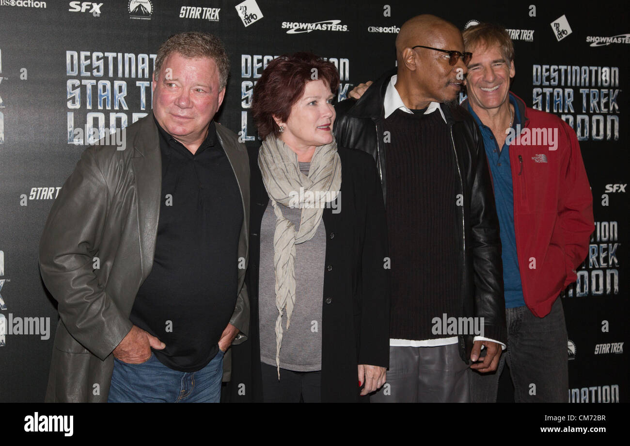 London, England, UK. Friday, 19 October 2012. Photocall with four of the five captains of the Star Trek series (L-R) William Shatner (original series), Kate Mulgrew (Voyager), Avery Brooks (Deep Space Nine) and Scott Bakula (Enterprise) at Destination Star Trek. Sir Patrick Stewart who played Captain Jean-Luc Picard in The Next Generation refused to join his fellow actors for the photocall although he was standing only yards away.The Convention takes place at the ExCel Exhibition Centre in East London from 19-21 October 2012. Photo credit: Nick Savage/Alamy Live News Stock Photo