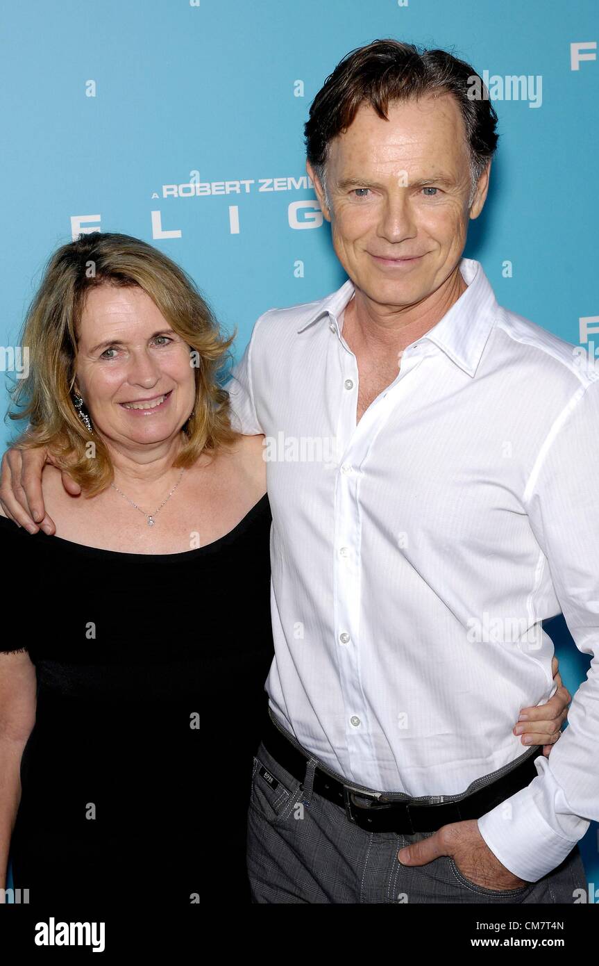 Los Angeles, USA. 23rd October 2012. Bruce Greenwood, Susan Devlin at arrivals for FLIGHT Premiere, Arclight Hollywood, Los Angeles, CA October 23, 2012. Photo By: Michael Germana/Everett Collection Stock Photo