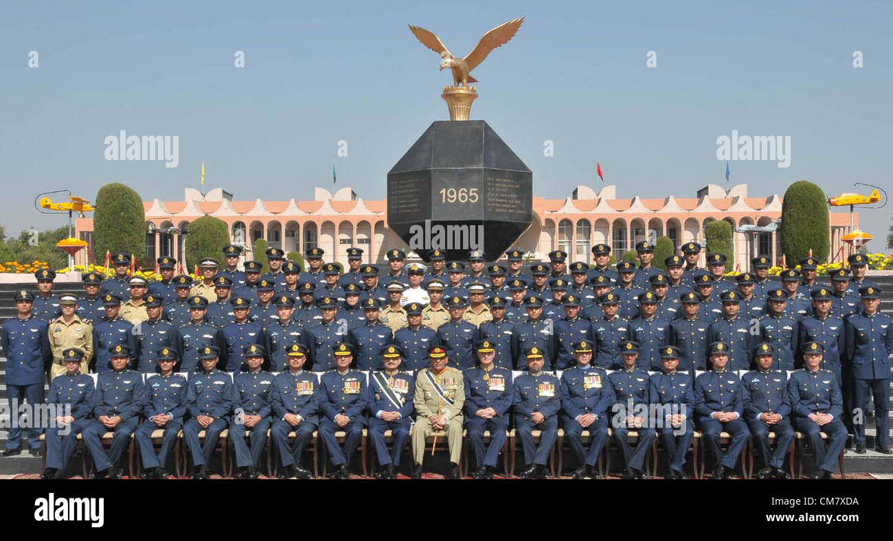 Chief of the Army Staff, Gen.Ashfaq Pervez Kiyani and Chief of the Air ...