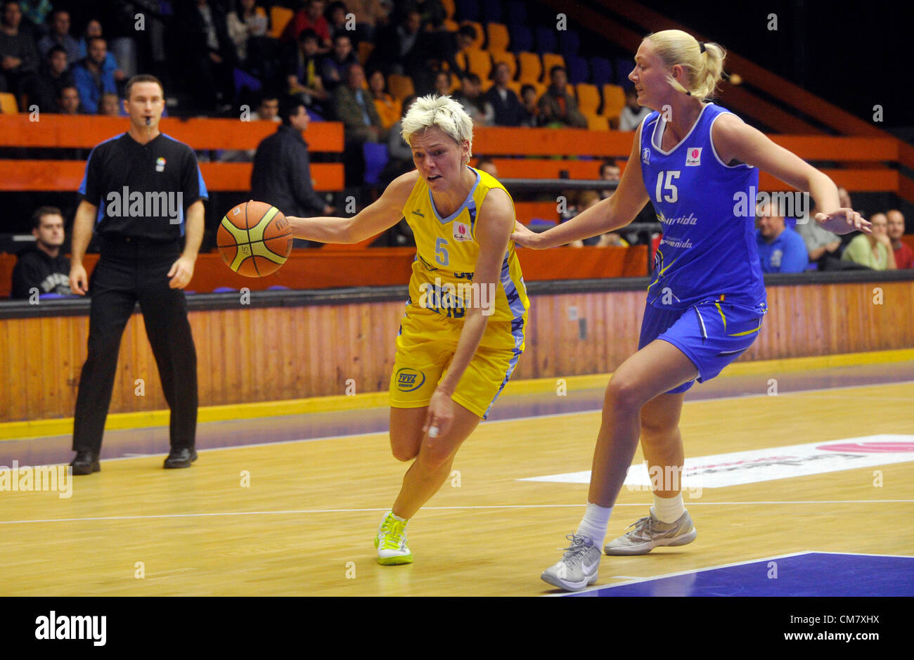 European League women's basketball, 1st round, Group C: ZVVZ USK Prague vs Salamanca in Prague, Czech Republic, October 24, 2012. Jelena Skerovic (left) of USK and Egle Sulciute (right) of Salamanca.(CTK Photo/Vit Simanek) Stock Photo