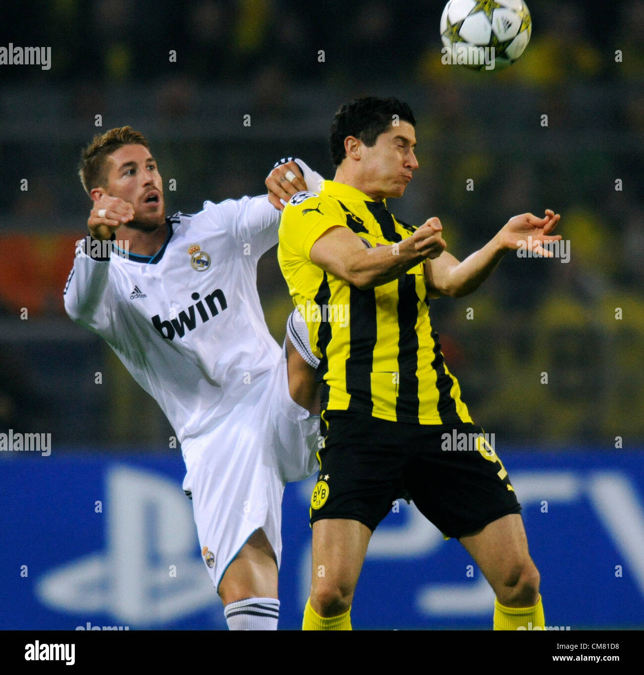 Dortmund, Germany, Football Champions League, 3rd Matchday, Borussia  Dortmund - Real Madrid 2:1: Robert Lewandowski (BVB), Sergio Ramos (Real  Madrid Stock Photo - Alamy