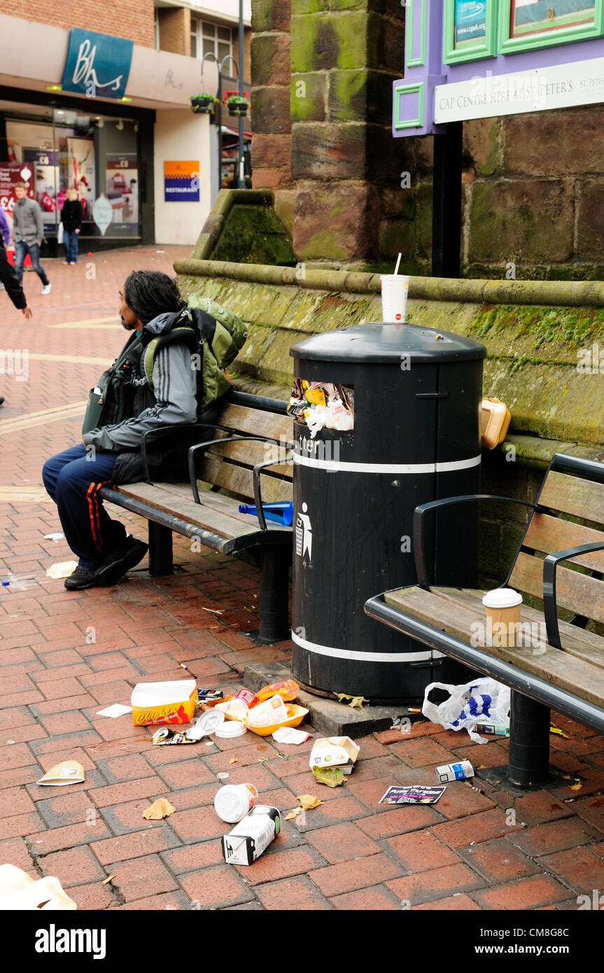 Derby, UK. 28th October, 2012. Litter in Derby's streets after the City Council temporarily suspends street cleaning services for the weekend of 27th October and 28th October. The council suspended streeet cleaning to show the effects of Government spending cuts. Stock Photo