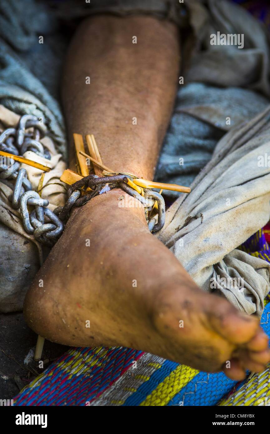 Leg shackles hires stock photography and images Alamy