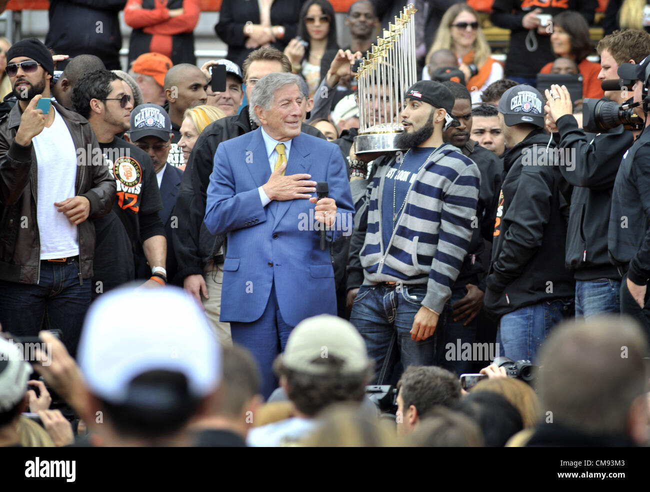 Sergio Romo Rocks 'I Just Look Illegal' Shirt at Giants Parade – NBC Bay  Area