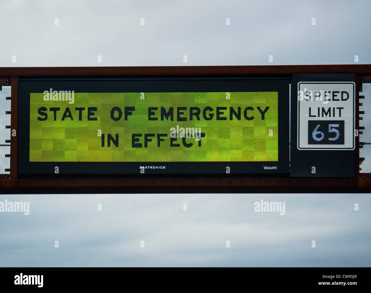 Highway state of Emergency sign warns travelers of pending hurricane Sandy, Route I-95, New Jersey, USA Stock Photo