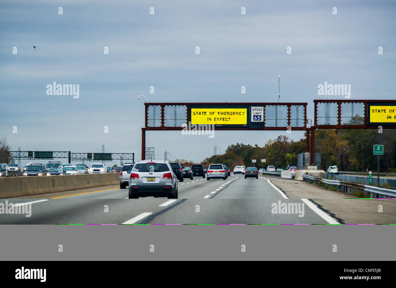 Highway state of Emergency sign warns travelers of pending hurricane Sandy, Route I-95, New Jersey, USA Stock Photo