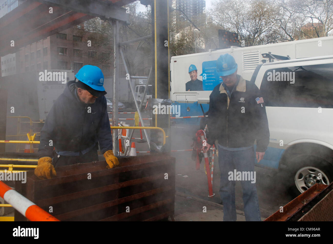 October,31st, New York, NY, USA : Con Edison workers work on a steam ...
