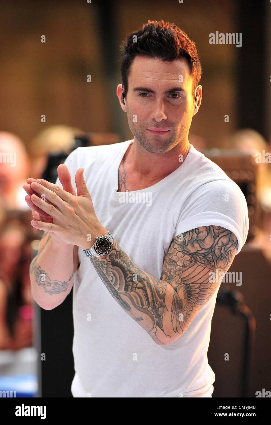 Adam levine hi-res stock photography and images - Alamy