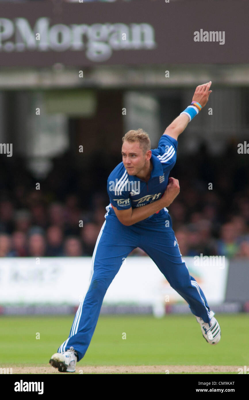 29/06/2012 London England. England's Stuart Broad, during the first one ...