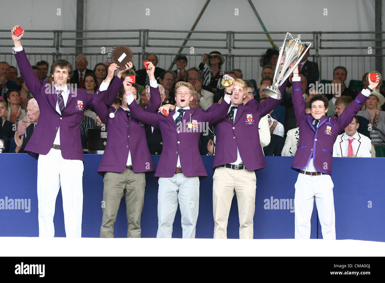 01.07.2012. Henley-on-Thames, Oxfordshire, England. The Henley Royal Regatta 2012. University of London 'A' lift the trophy after winning the Prince Albert Challenge Cup Stock Photo
