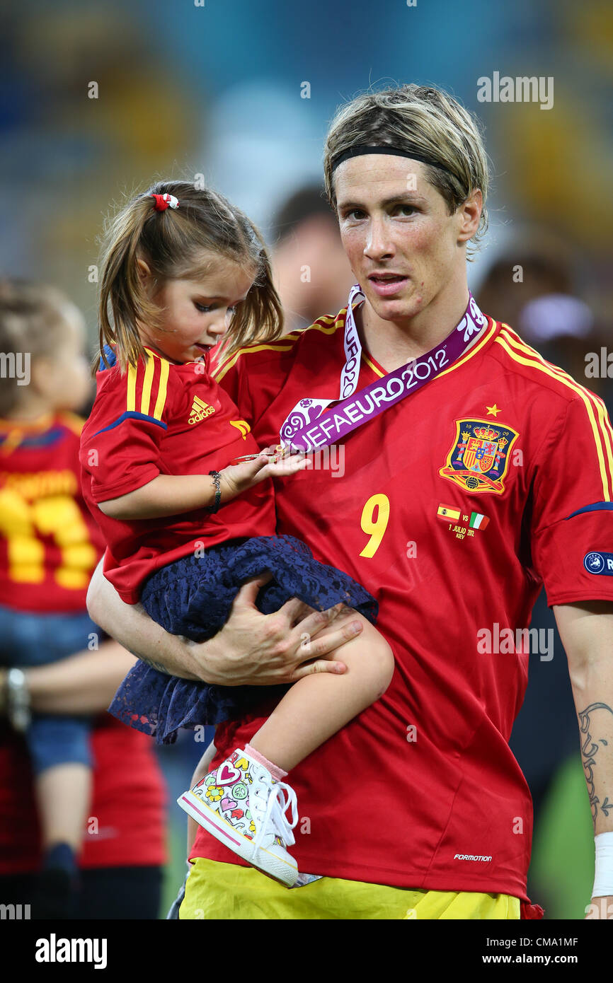 FERNANDO TORRES & HIS DAUGHTER SPAIN V ITALY EURO 2012 OLYMPIC
