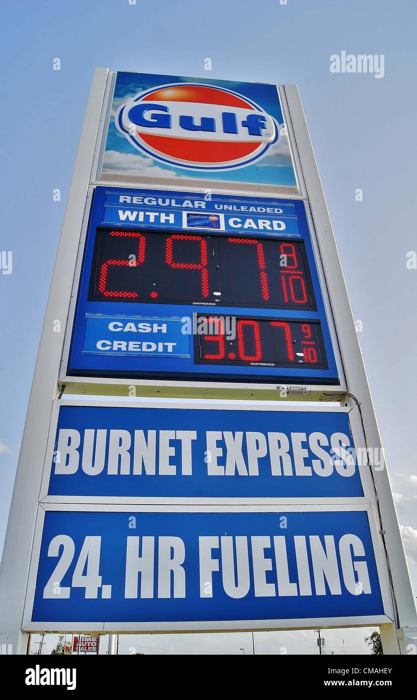 Globe gas sign hires stock photography and images Alamy