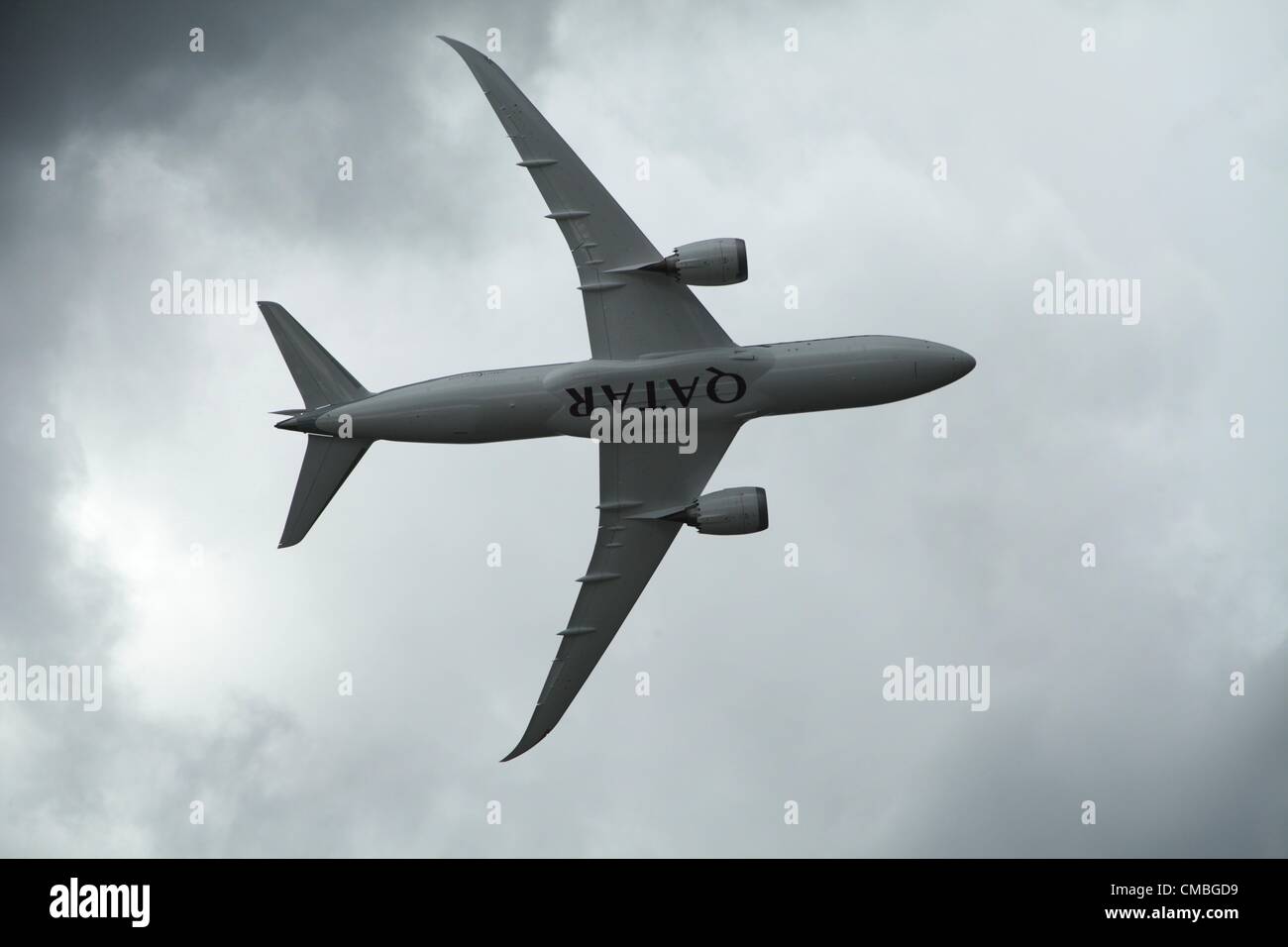 11 June 2012. Farnborough International airshow.  Pictured - Qatar Airways Boeing 787 Dreamliner Stock Photo