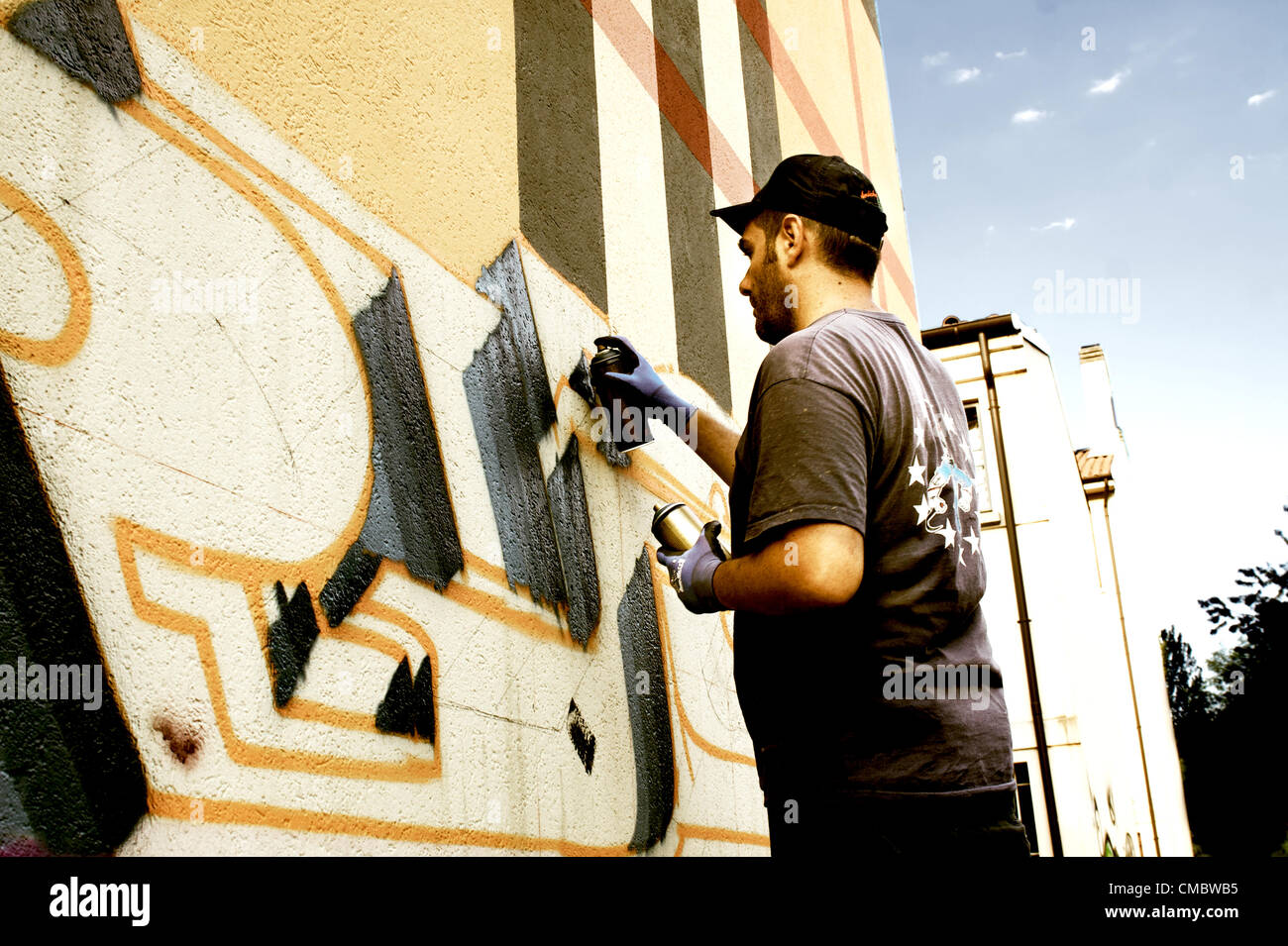 BOLOGNA, ITALY - JUL 13: Rusty [international street artist] Stock Photo -  Alamy
