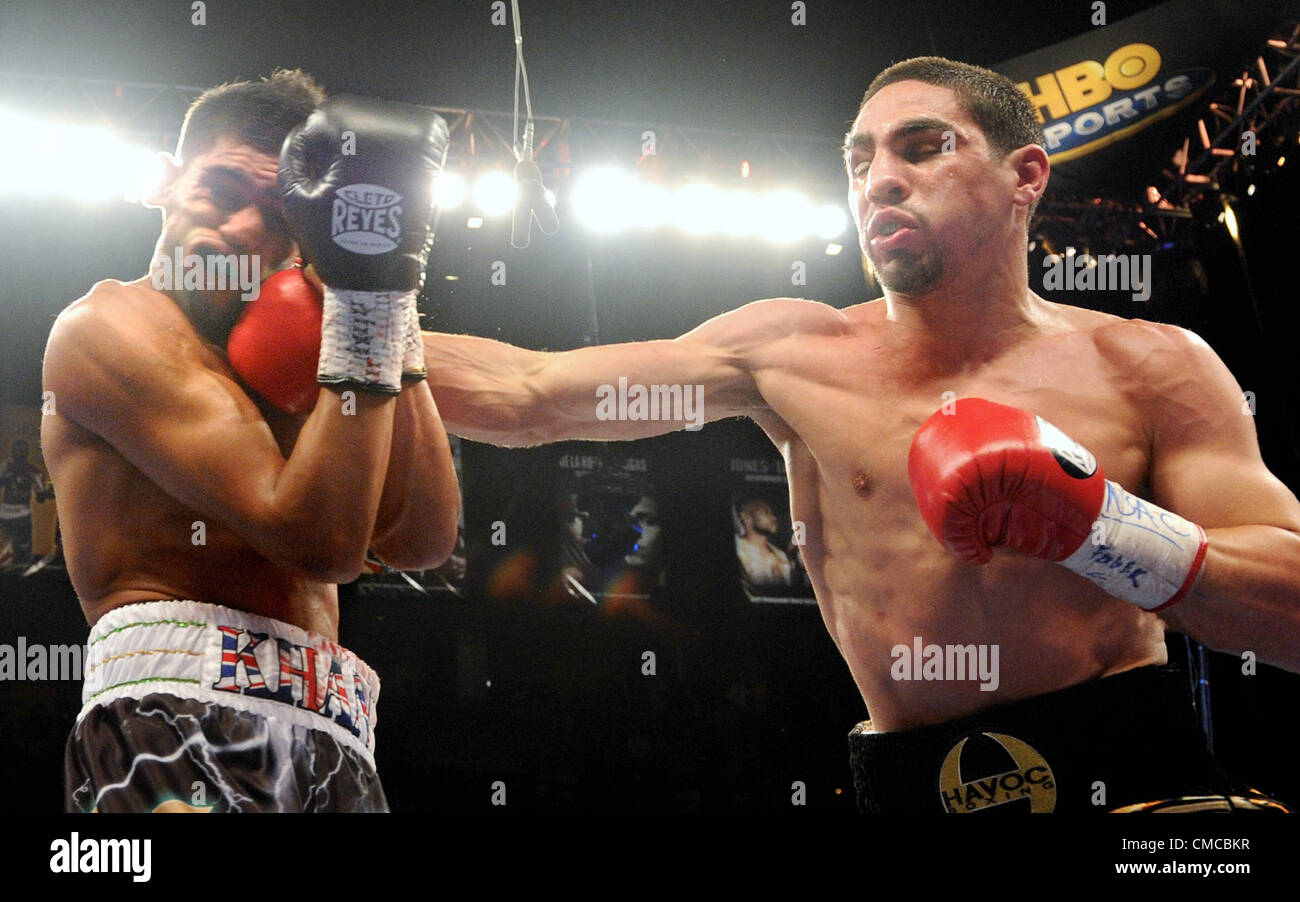 (L-R) Amir Khan (GBR), Danny Garcia (USA), JULY 14, 2012 - Boxing ...