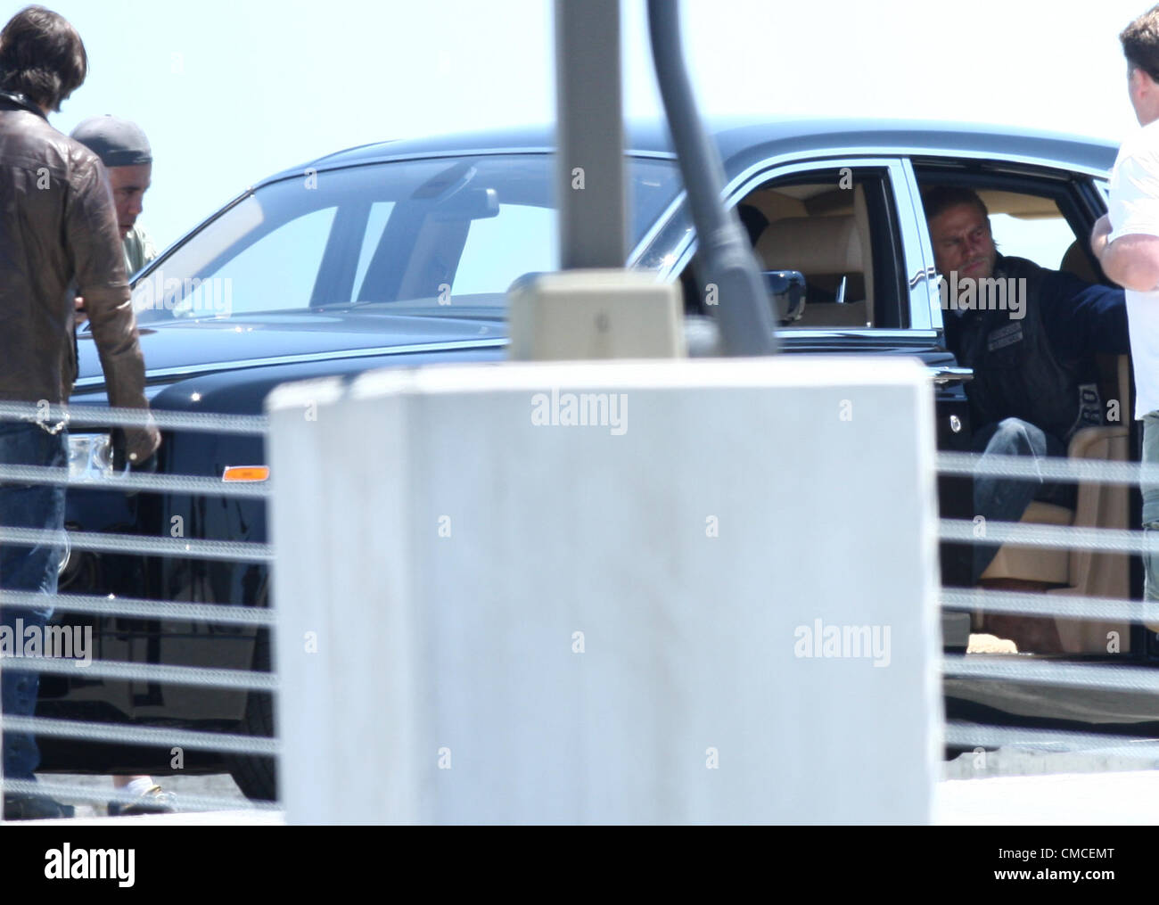 CHARLIE HUNNAM SONS OF ANARCHY. FILM SET LOS ANGELES CALIFORNIA USA 17 July 2012 Stock Photo
