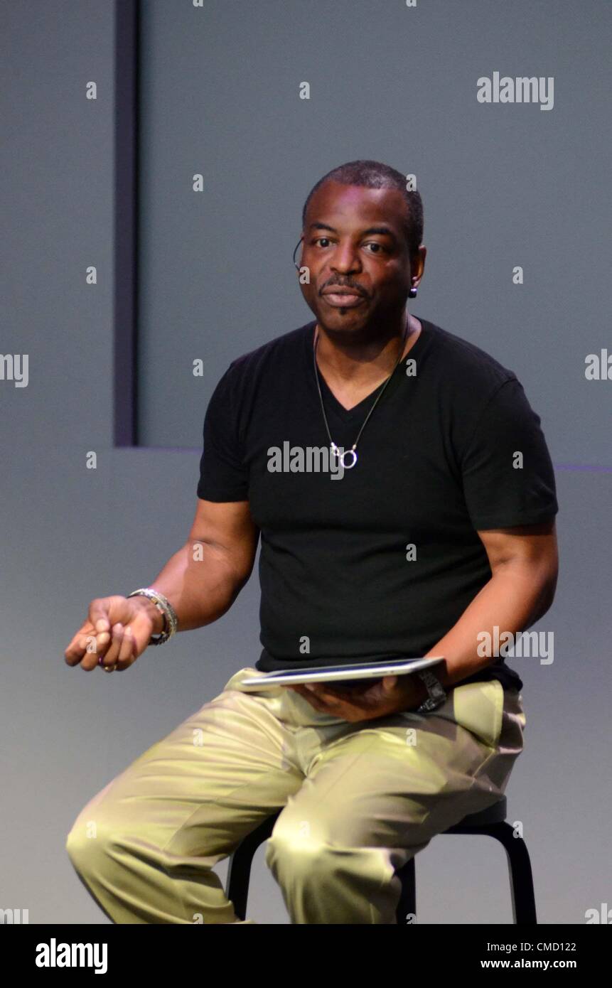 LeVar Burton at in-store appearance for LeVar Burton Promotes Rainbow Reading App, Apple Store, New York, NY July 21, 2012. Photo By: Derek Storm/Everett Collection Stock Photo