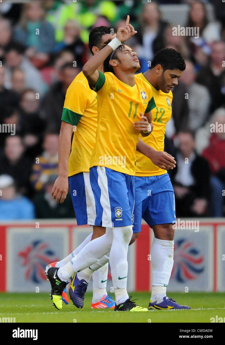 NEYMAR & HULK GREAT BRITAIN V BRAZIL GREAT BRITAIN V BRAZIL RIVERSIDE STADIUM, MIDDLESBROUGH, ENGLAND 20 July 2012 GAN54688    WARNING! This Photograph May Only Be Used For Newspaper And/Or Magazine Editorial Purposes. May Not Be Used For Publications Involving 1 player, 1 Club Or 1 Competition  Without Written Authorisation From Football DataCo Ltd. For Any Queries, Please Contact Football DataCo Ltd on +44 (0) 207 864 9121 Stock Photo