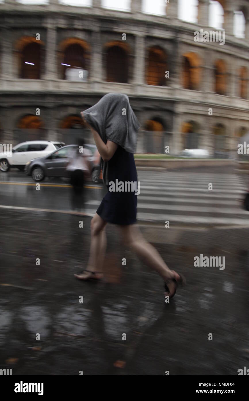 Rome Italy 23 July 12 Heavy Rain Interrupts The Hot Summer By Stock Photo Alamy Rome Italy 23 July 12 Heavy Rain Interrupts The Hot Summer By Stock Photo Alamy