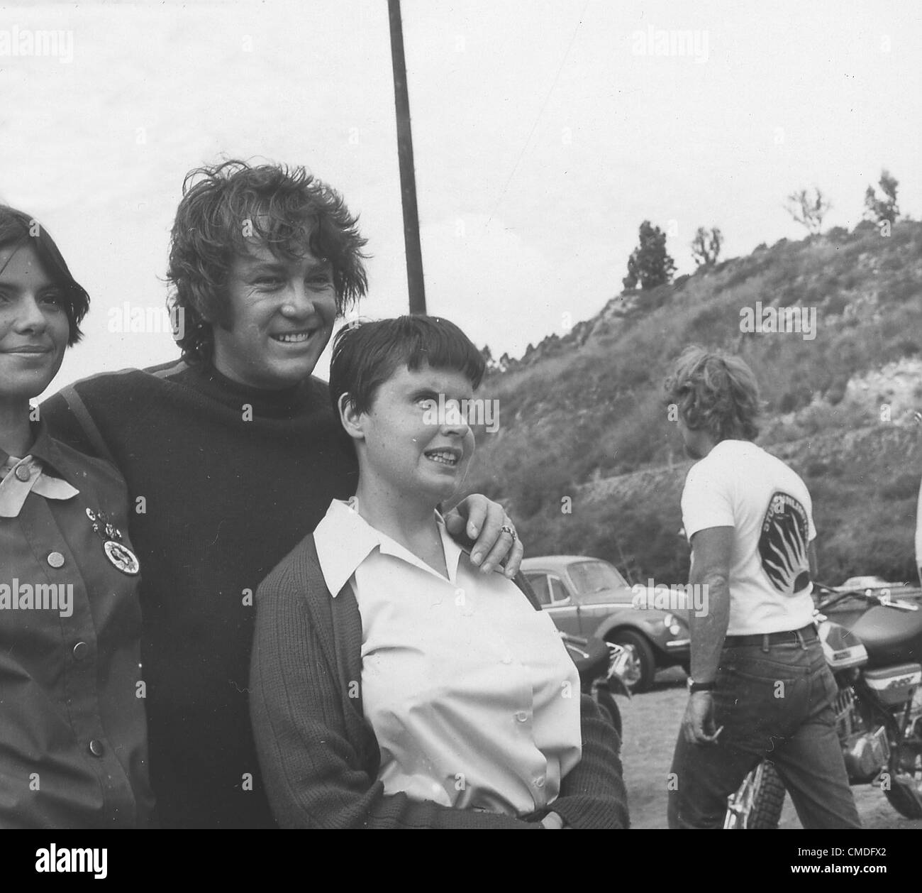 MICHAEL COLE joined with Hollywood stuntmen in delighting more than 100 ...