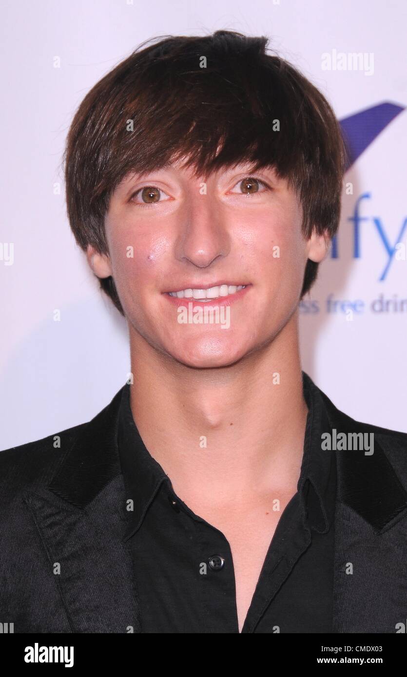 Мэтью ван. Мэттью дж ван натта спокойствие стоицизм экопакет. "мяу". Matthew ball. Матье рикар исландия.