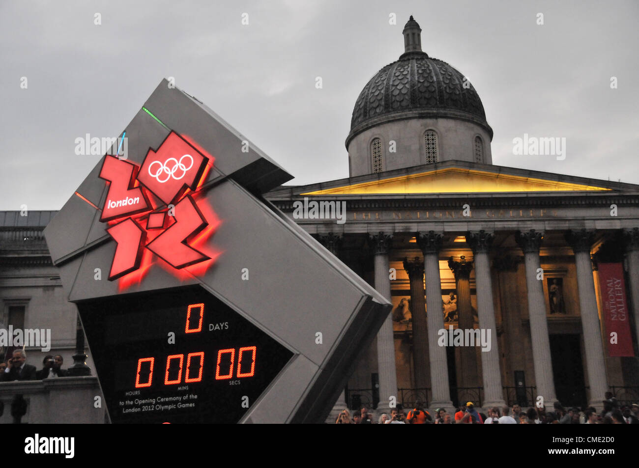 Trafalgar Square, London, UK. 27th July 2012. The London 2012 Olympics countdown clock reaches 0 at 9pm as the opening ceremony begins at Stratford. Stock Photo