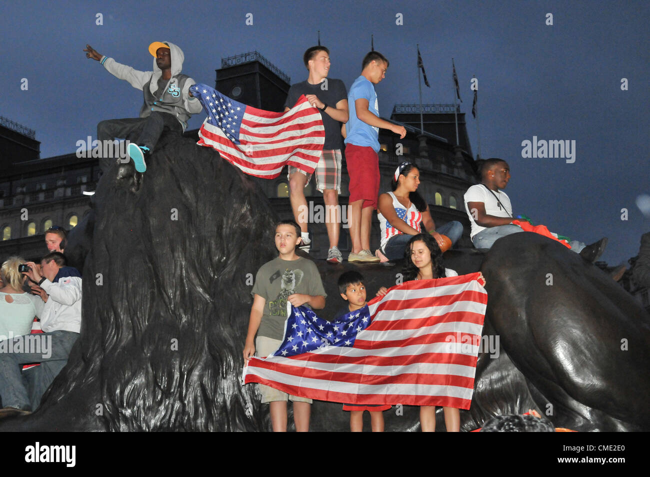 Trafalgar Square, London, UK. 27th July 2012. Trafalgar Square is full