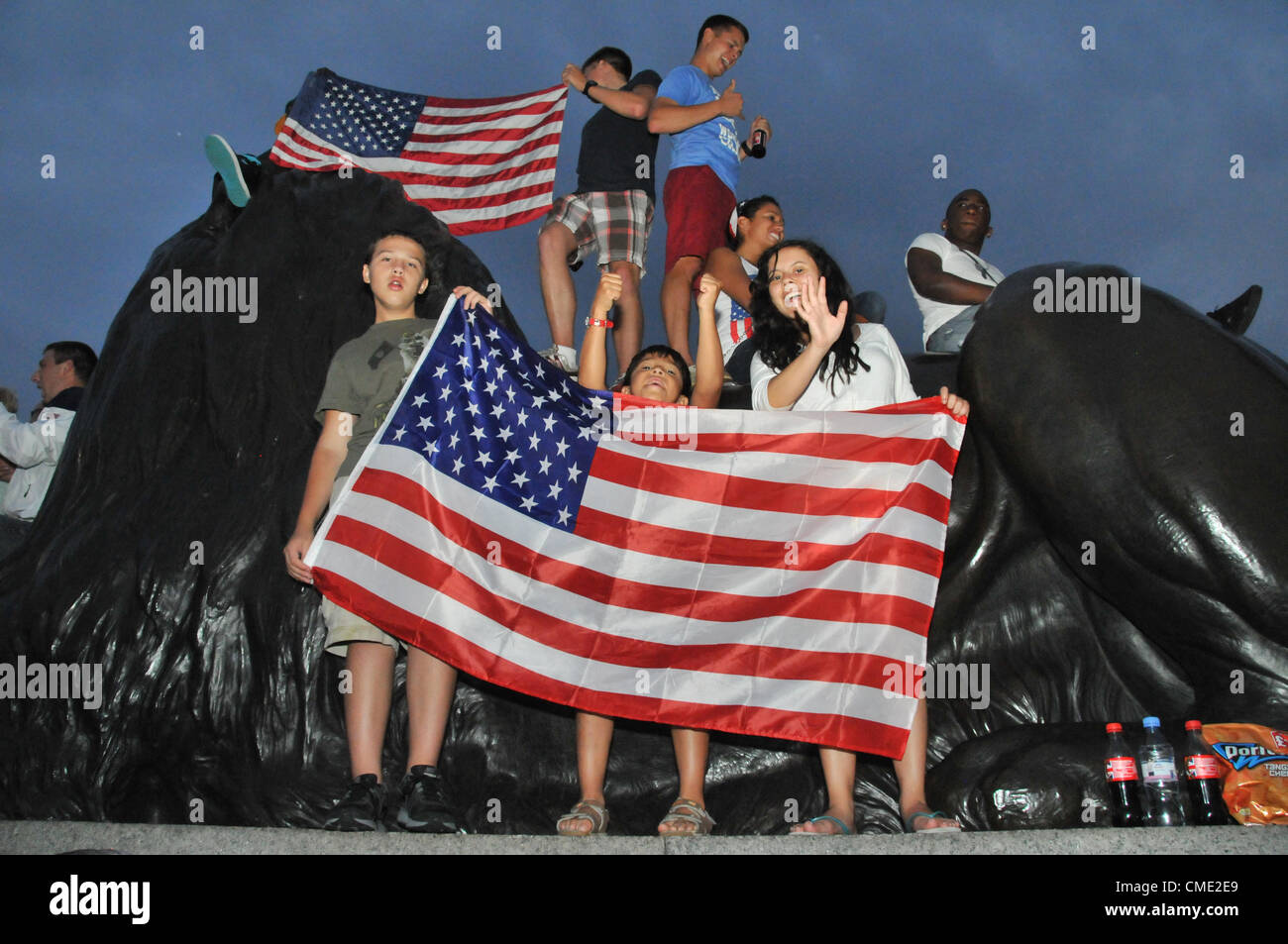 Trafalgar Square, London, UK. 27th July 2012. Trafalgar Square is full