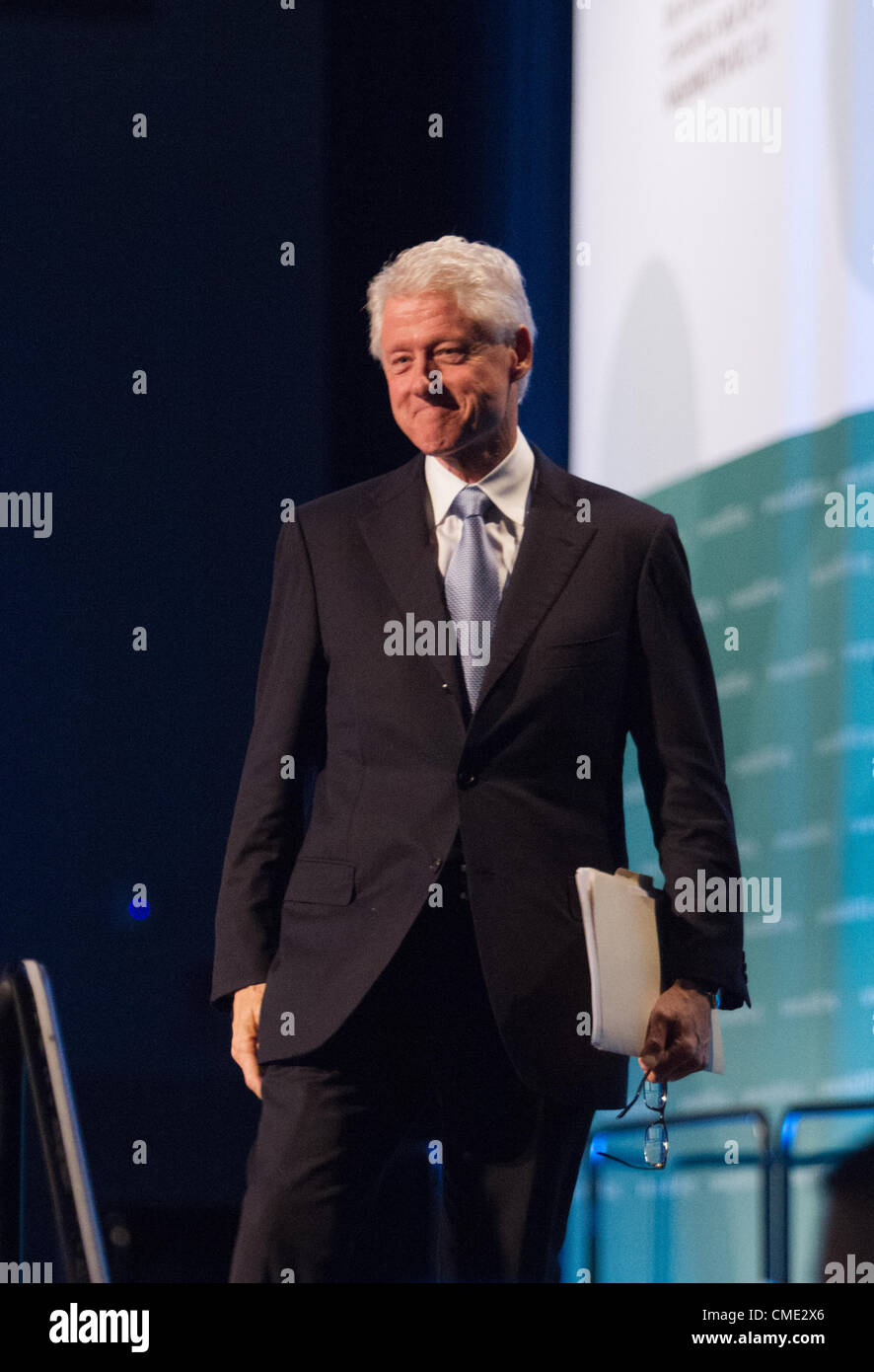 Former US President Bill Clinton speaks at the 2012 International AIDS ...