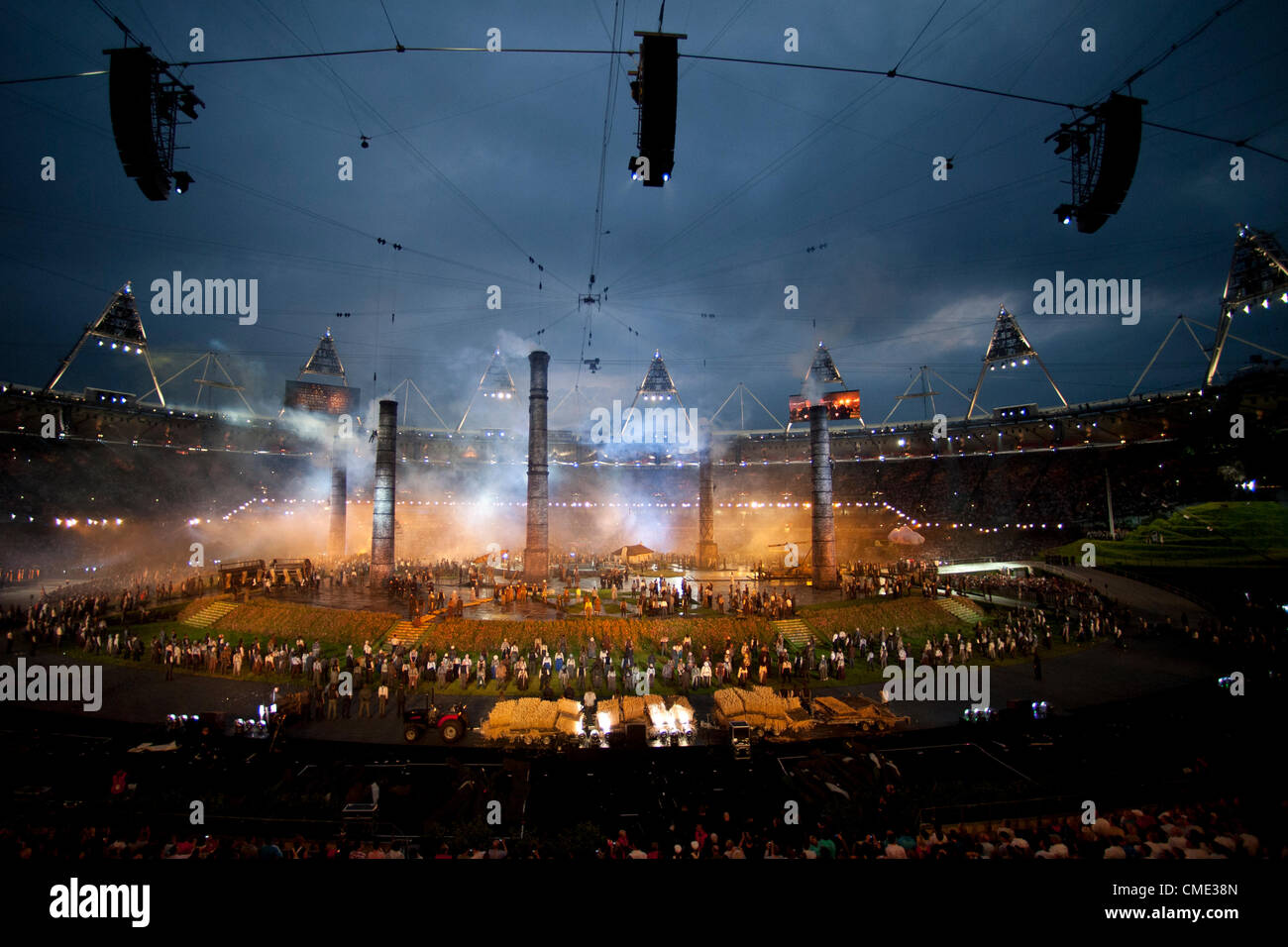 27-07-2012-london-england-the-stadium-is-transformed-in-the