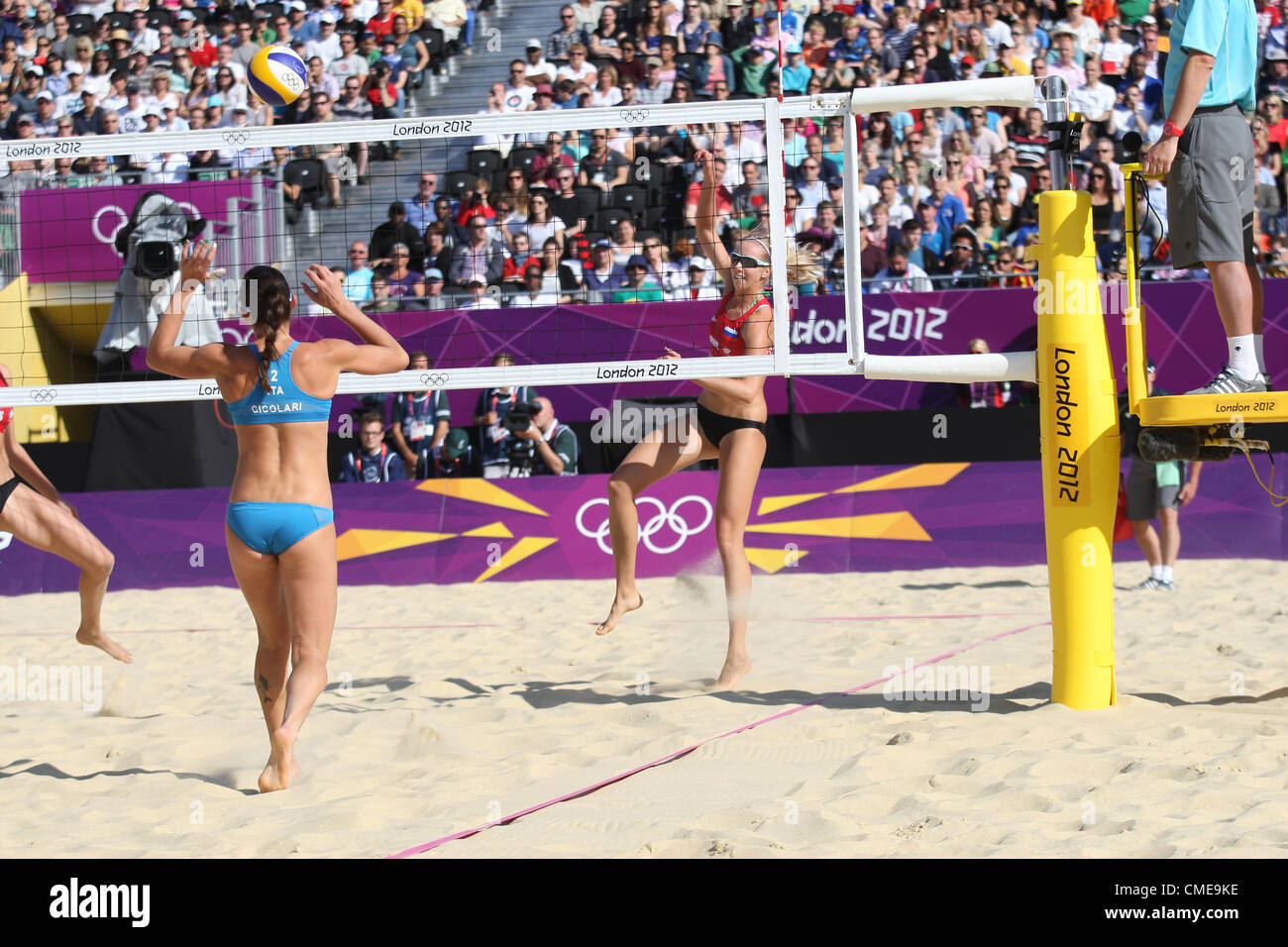 RUSSIA V ITALY WOMENS BEACH VOLLEYBALL HORSE GUARDS PARADE LONDON ENGLAND 29 July 2012 Stock Photo