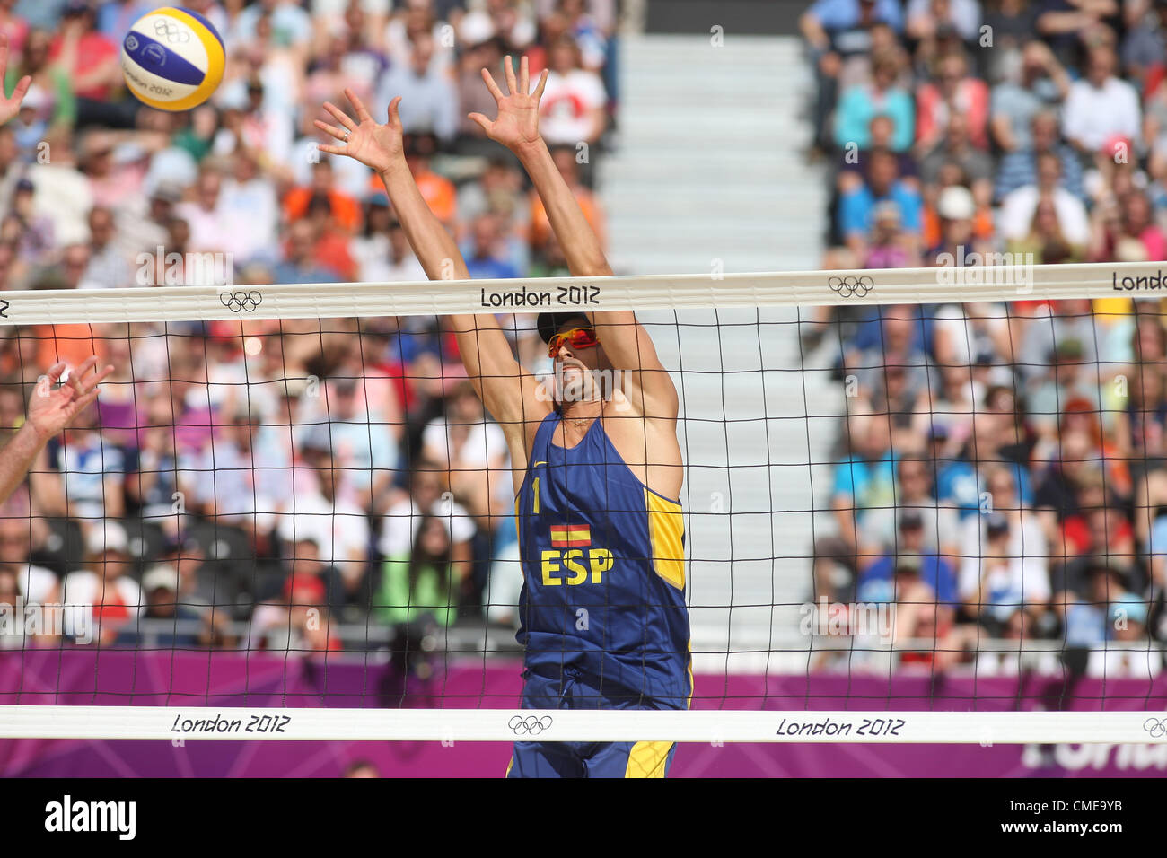 CZECH REP V SPAIN MENS BEACH VOLLEYBALL HORSE GUARDS PARADE LONDON